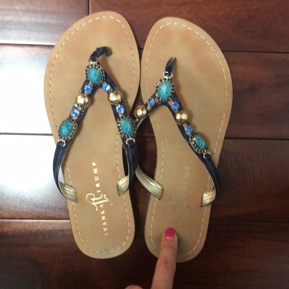 Ivanka Trump Leather Sandals - Picture 1 of 2